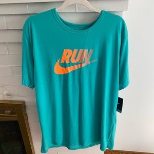 NWT XL Nike Dri Fit T-shirt